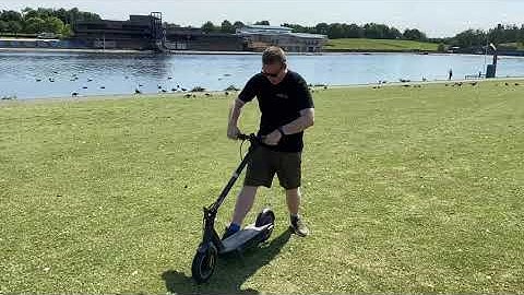 SctrCo team showing how to fold and unfold the Segway Ninebot Max G30 e scooter.