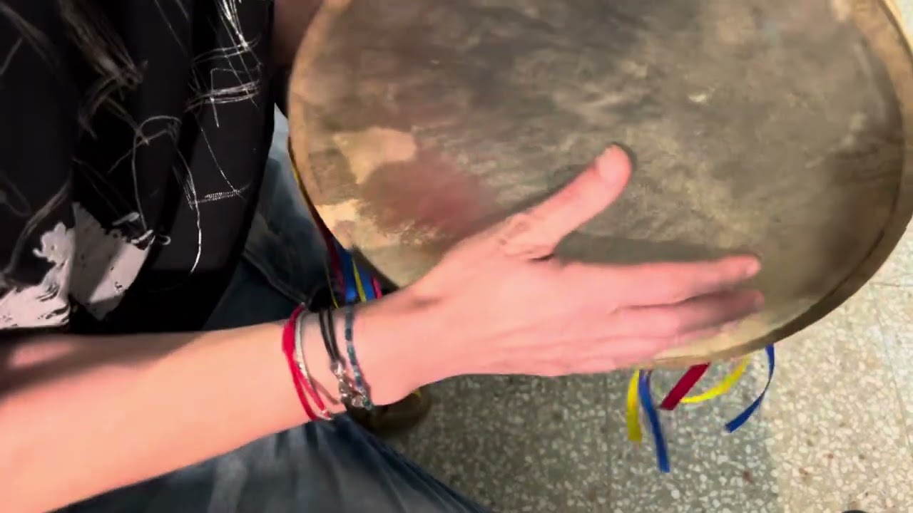 Ma come si suona il tamburello? Scopriamolo insieme!#lezioneditamburello #vittoriociurlia