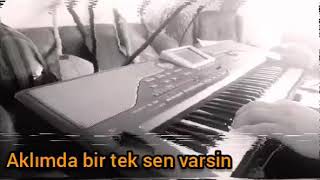 Emrah Aklımda Bir Tek Sen Varsin