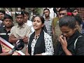 তানজিলা হ'ত্যা'র ঘটনায় শরীয়তপুর জেলা প্রশাসকের কার্যালয়ের সামনে শিক্ষার্থীদের বি'ক্ষো'ভ