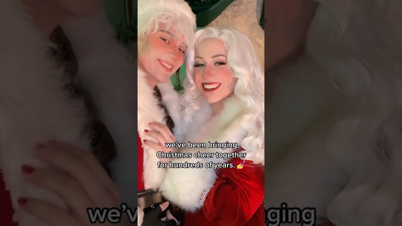 the IT couple of the season 🎄🎅🏻❤️ #christmas #santaclaus #xmas #cosplay