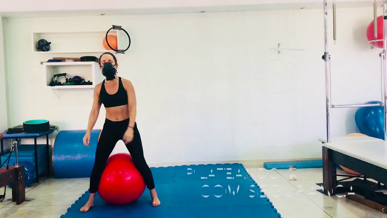Yoga e Pilates com Sandrinha Alencar e Elisangela - YouTube