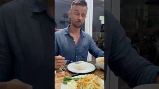 Thai food, makanan kesukaan aku banget!” 😄