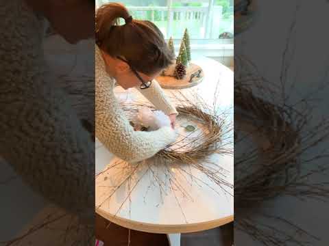 How to make a tissue paper flower wreath