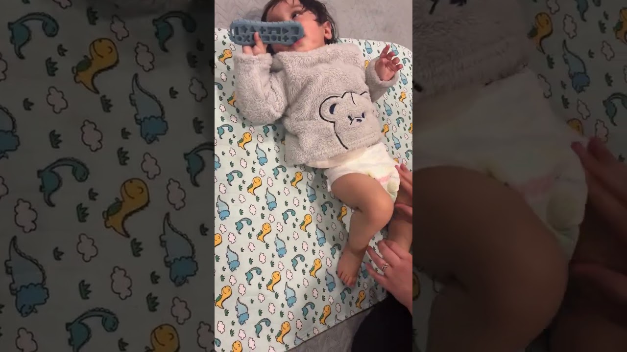 .Diaper-free Play-ready Nap-approved One waterproof baby mat.