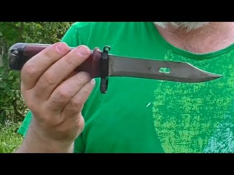 Метаем штык нож от АК 47