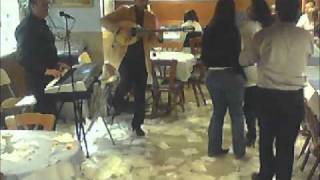 Video thumbnail of "TSIFTETELIA - GRIECHISCHE LIVE MUSIK - GEORGIOS - Mythos 05.03.2011"