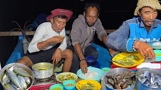Living on a boat Fishing, Cooking and Eating
