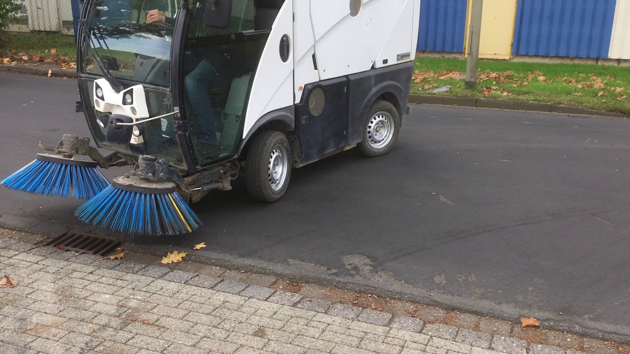 Johnston CN101 sweeper for sale at www.lamersmachinery.com part 2