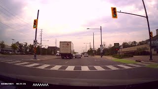 Truck Changes Lanes Without Looking || ViralHog