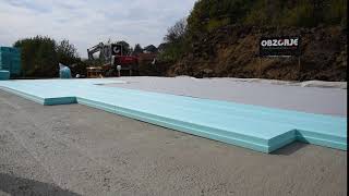 Na Gradbišču Seismic Temeljna Blazina In Polaganje Prvega Sloja