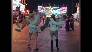 Are they in sync ? 😄| #girlpower  #liftcarry #liftandcarry #liftaguychallenge #liftcarrychallenge 