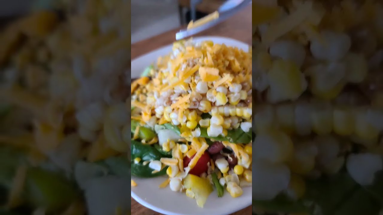 Fresh & Flavorful Dinner Salad 🍴 | 