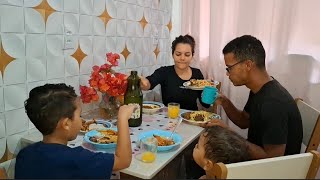 Almoço de segunda feira/receita com mamão maduro/marido ajudando em casa/noite de passeio na cidade