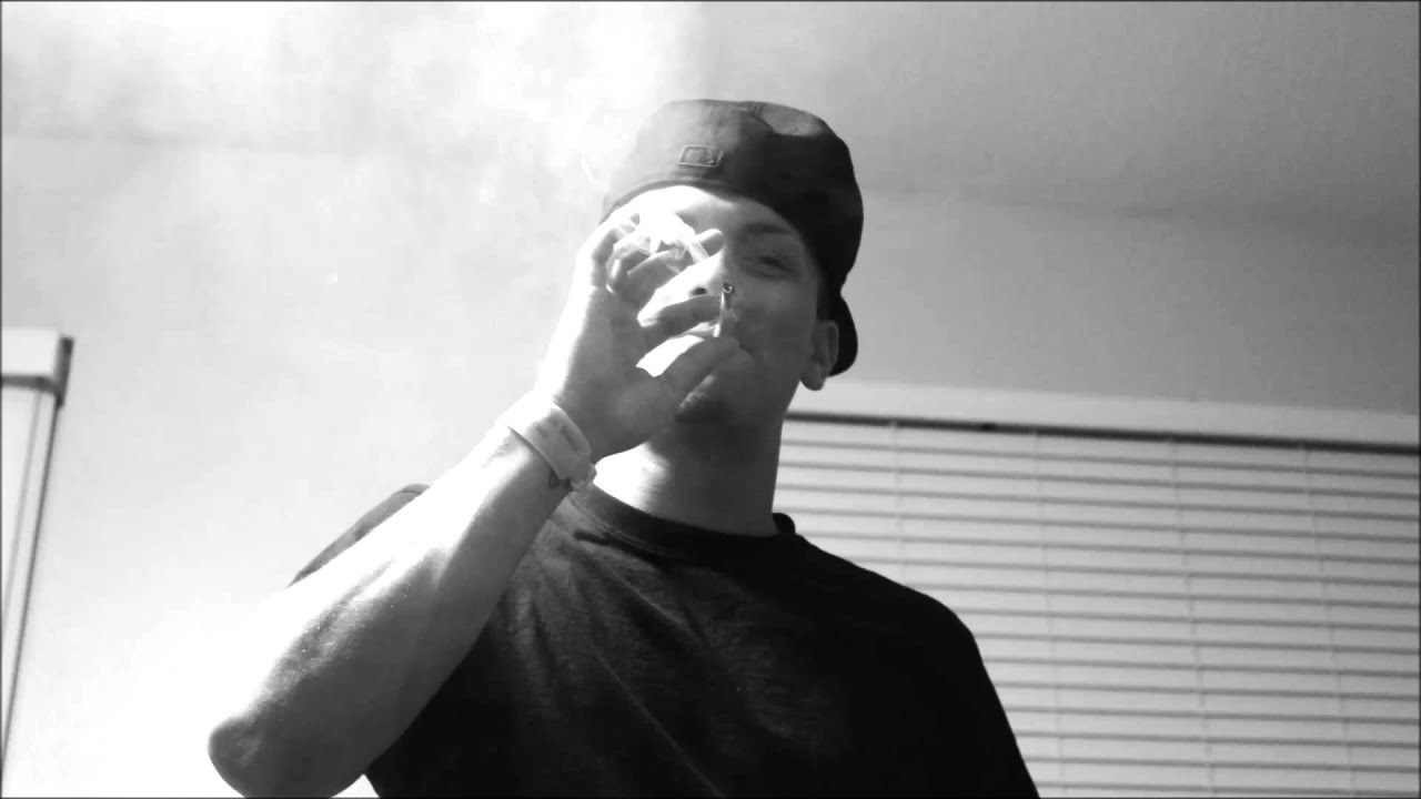 Weed Rapper Gun The Weed - Live By The Gun - YouTube