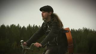 Karvas - Leuka Rintaan