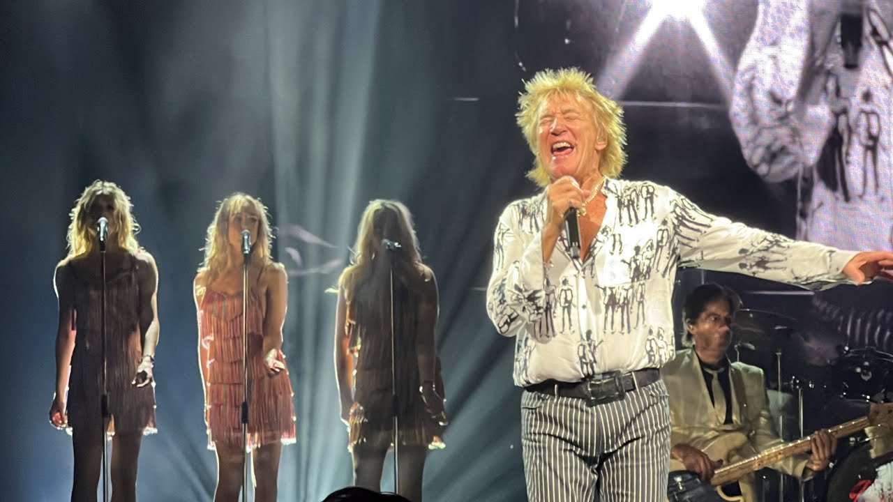 I’d Rather Go Blind (Christine McVie Tribute) - Rod Stewart - Niagara, Canada, September 2, 2023 I’d Rather Go Blind (Christine McVie Tribute) - Rod Stewart - Niagara, Canada, September 2, 2023