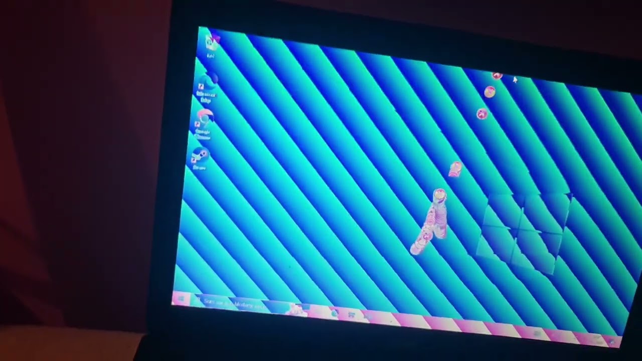 Stahuju virus (salinewin.exe) prvni video!! (5+) (promiň za ty bíle věci)  nestahuj ten virus !