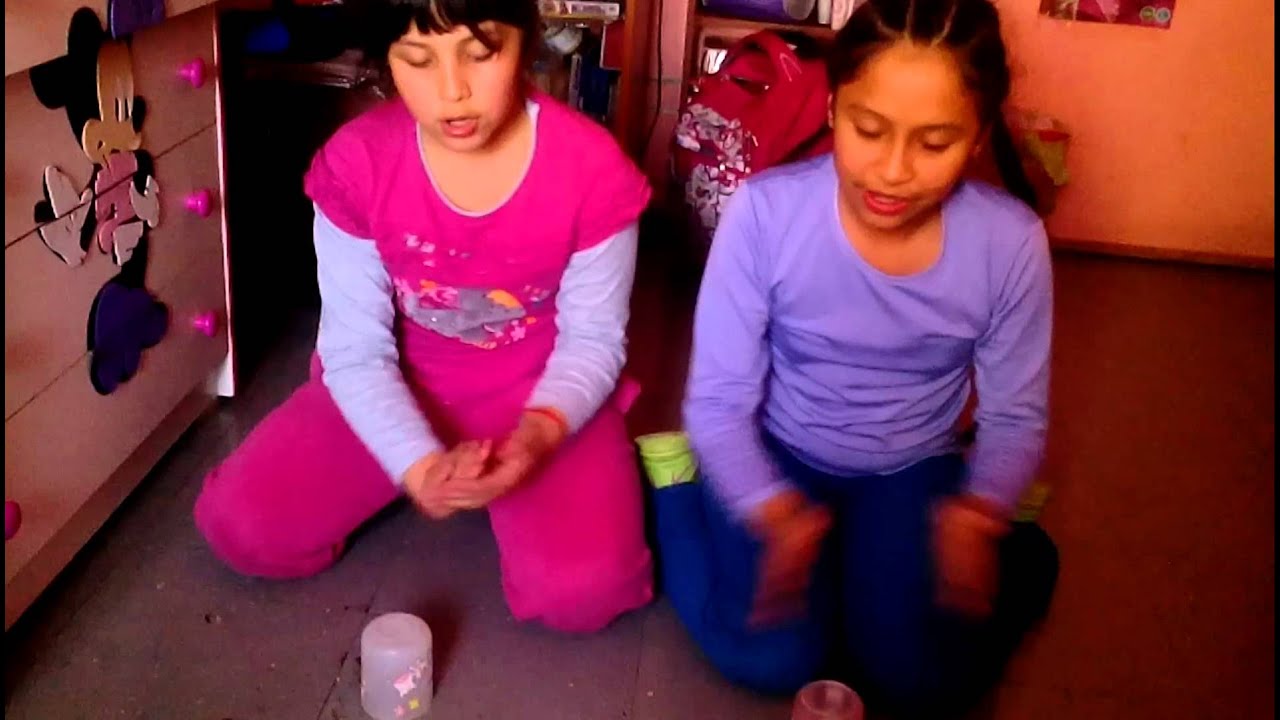 Cups en español de amigas YouTube
