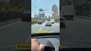 İstanbulda Bir Sürücü Lüks Araçtan Etrafa Euro Saçtı