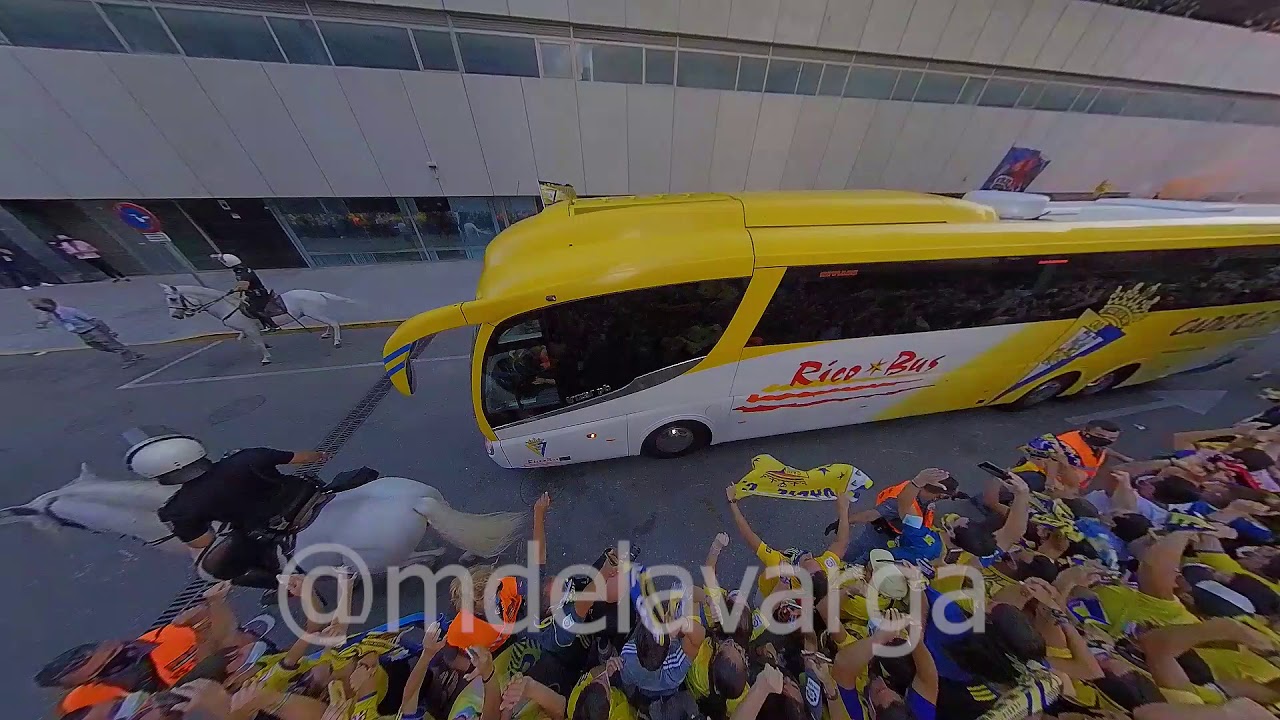 RECIBIMIENTO AUTOBÚS CÁDIZ CF. Cádiz Fuenlabrada