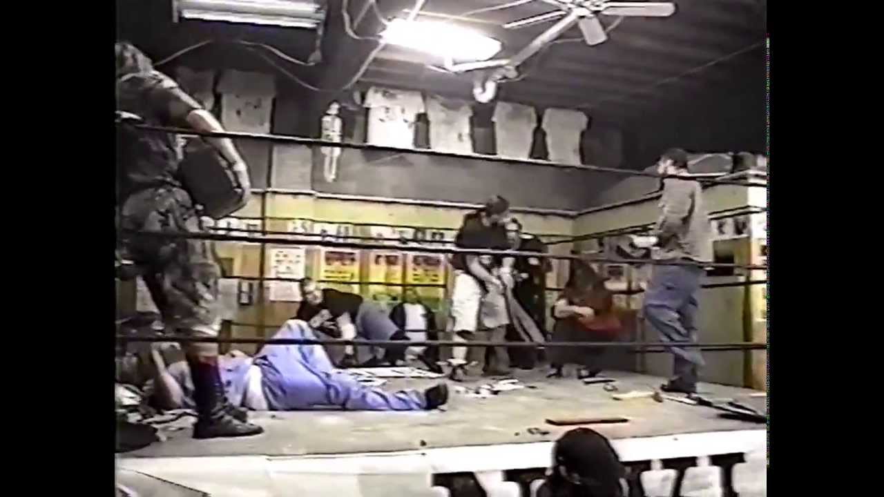 HoPWF 2/1/2000: Weapons Battle Royal