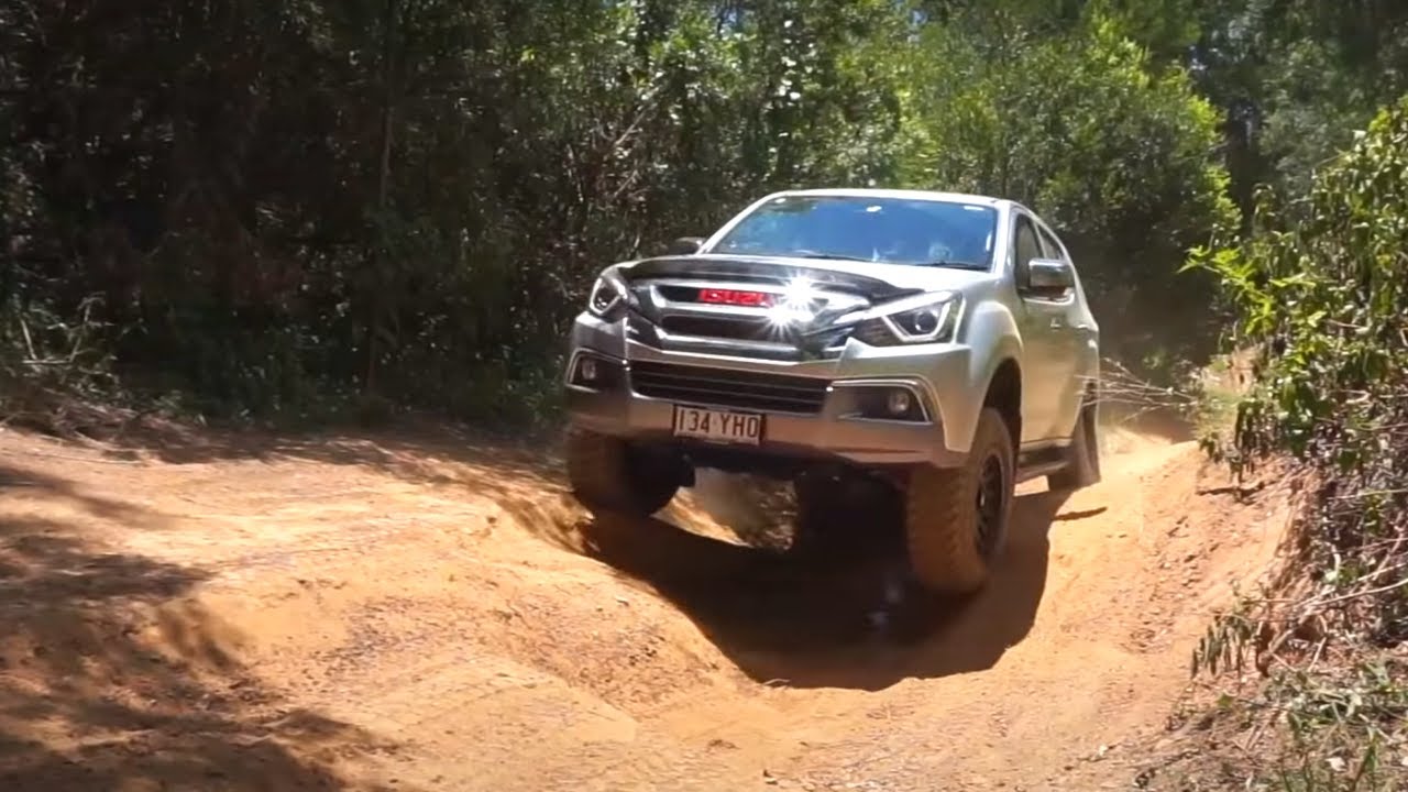 Modified Isuzu MU-X 4WD @ Conondale National Park - Mud, Creeks and Rocks!