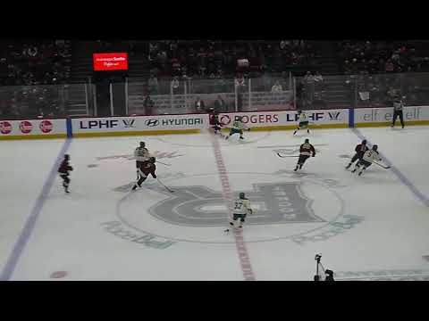 Seattle Torrent's Hannah Murphy makes huge saves vs. Montreal Victoire's Laura Stacey & Abby Roque