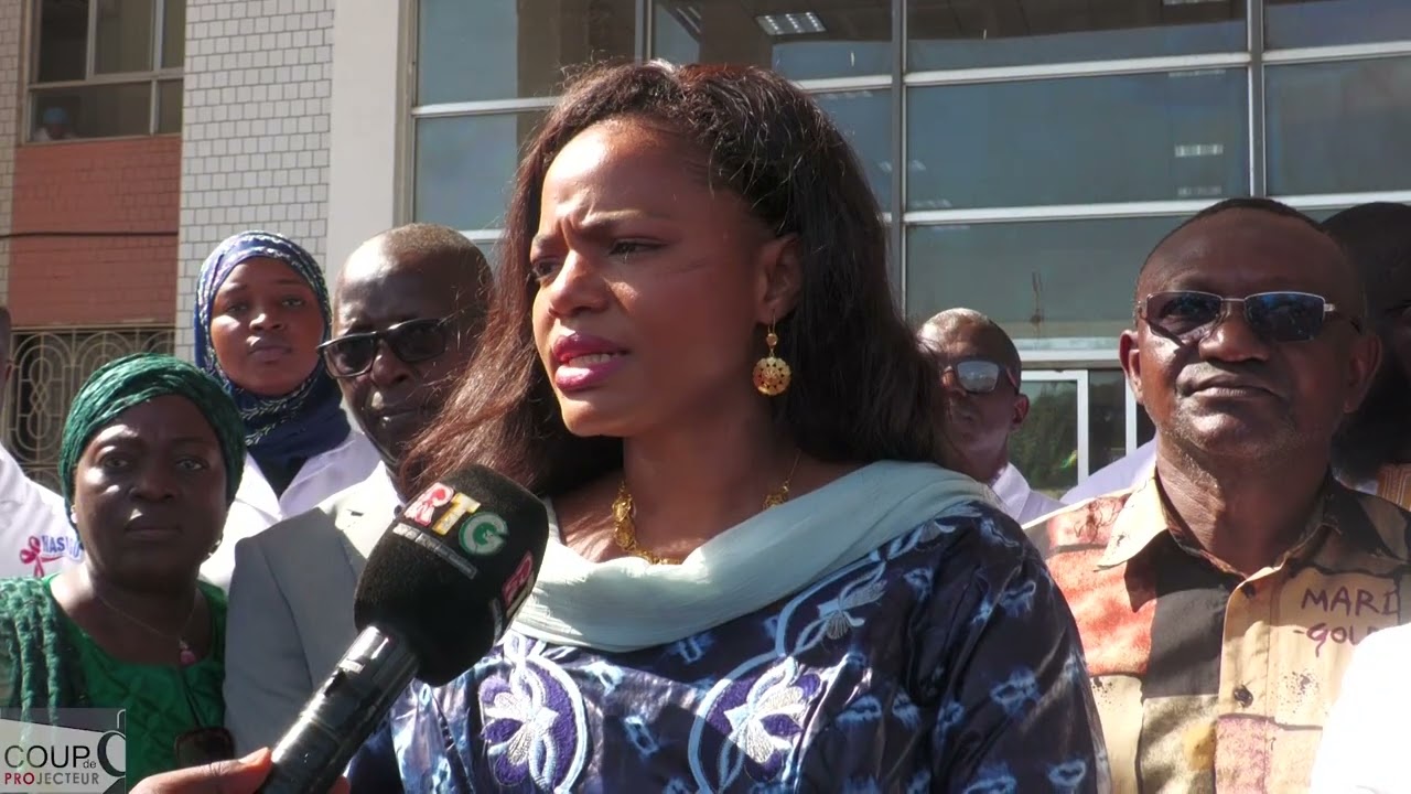 Ministère de la Santé : la Ministre Khaité SALL en visite à l'hôpital de l'Amitié  Sino-Guinéenne 