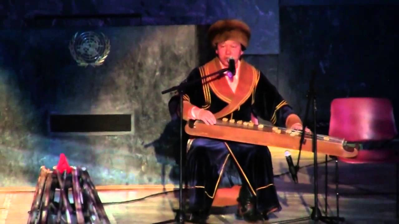 Горловое пение в концертном зале ООН в Нью Йорке - YouTube