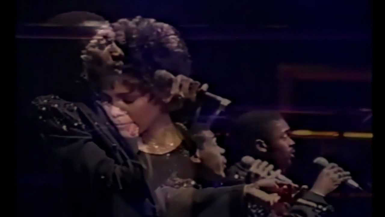 Whitney Houston - Saving All My Love For You / You Give Good Love Whitney Houston - Saving All My Love For You / You Give Good Love