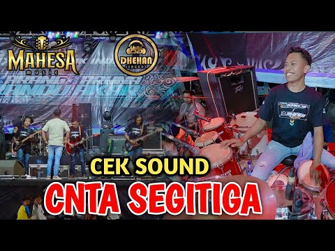 MANJA - ALMERA SABRINA ( COVER ) LIVE PANDAAN