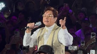 Medley 遲來的春天/柔柔河畔/情是永遠著迷/亮了紅燈 / 情人 / 譚詠麟演唱會2026 Golf Car 上的14分鐘金曲 / 開場即刻咁多首金曲，歌迷已經唔使叫都已經大合唱