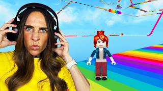 TEACHING MY MOM HOW TO PLAY ROBLOX 😂