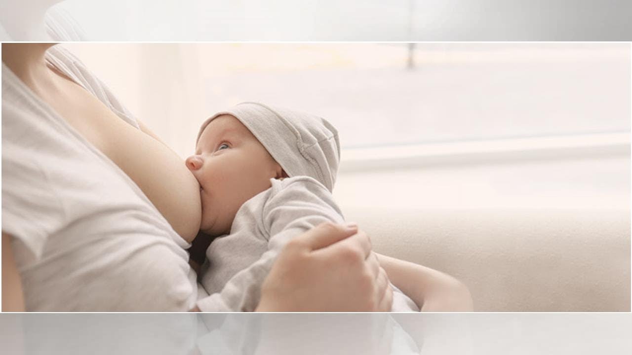 La importancia de amamantar al bebé durante la primera hora de vida