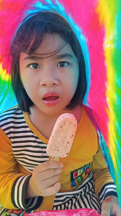 gak mau berbagi eskrim ice cream ketahuan umi & kakak #shorts