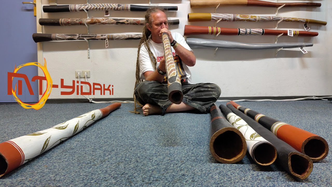 MT-Yidaki playing a vintage 