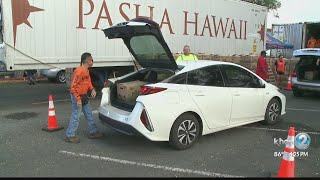 Food giveaway at Aloha Stadium helps Hawaii families