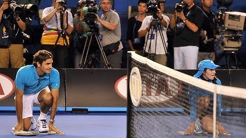 Federer and ball boys - Funny and Emotional !!
