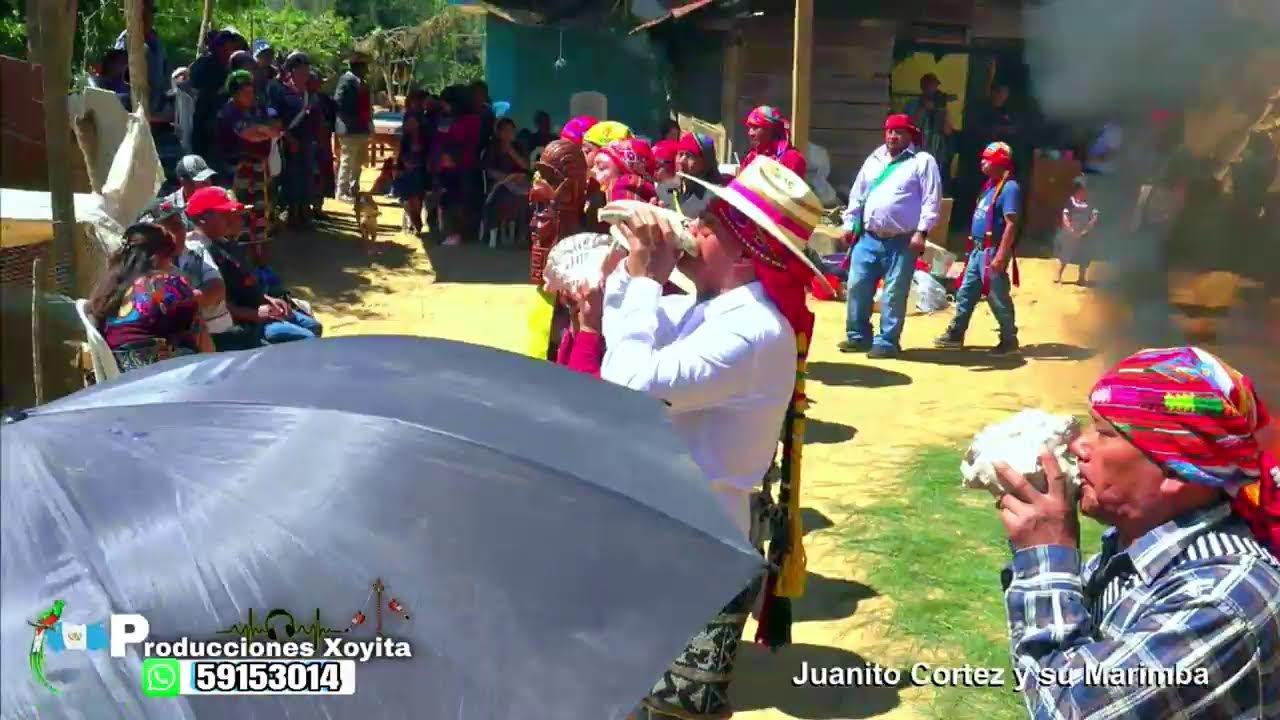 Caserio La Montañita Cruz Chich, en casa del Tat Antonio Lares Solis y su Esposa Maria Picornio