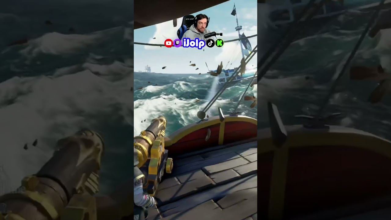 I have never seen this in Sea of Thieves! Shark boosted me to the ladder!