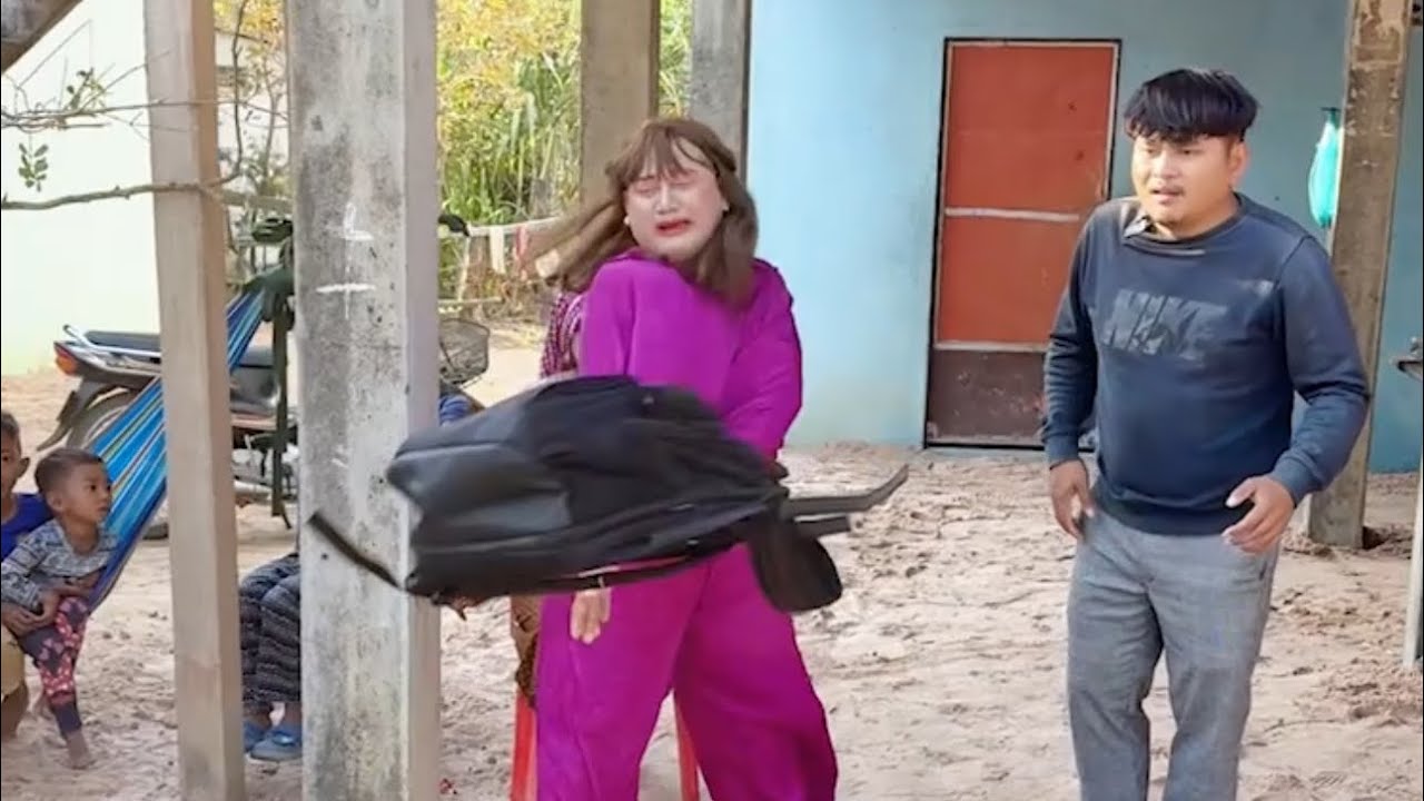 រឿង - កាប់ថ្មចំណាំ 😂😂