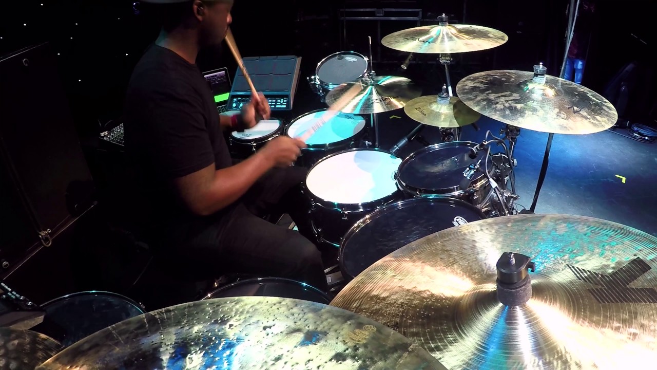 Larnell Lewis & Rashid Williams - Guitar Center's 28th Annual Drum-Off ...