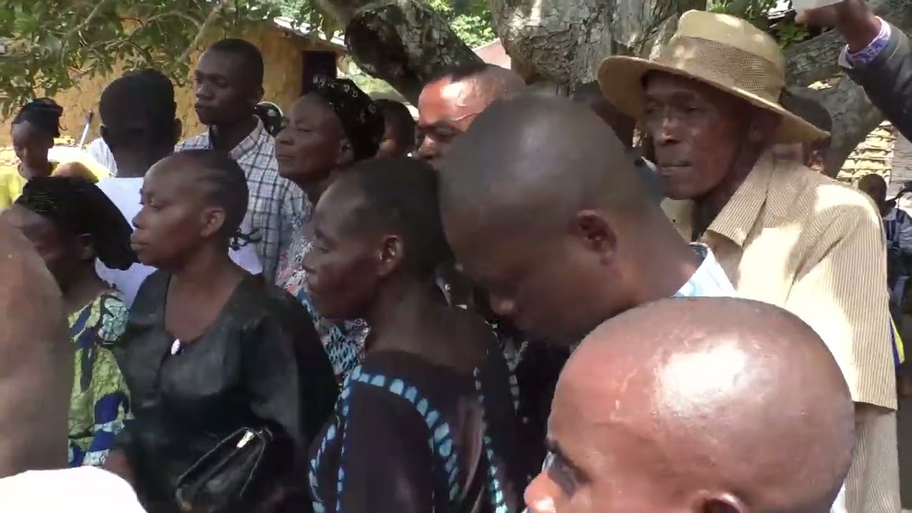EKIEMBE DANSE ONDZELE EXTRAIT OBSEQUE D OLONGOLEMA VICTOR V