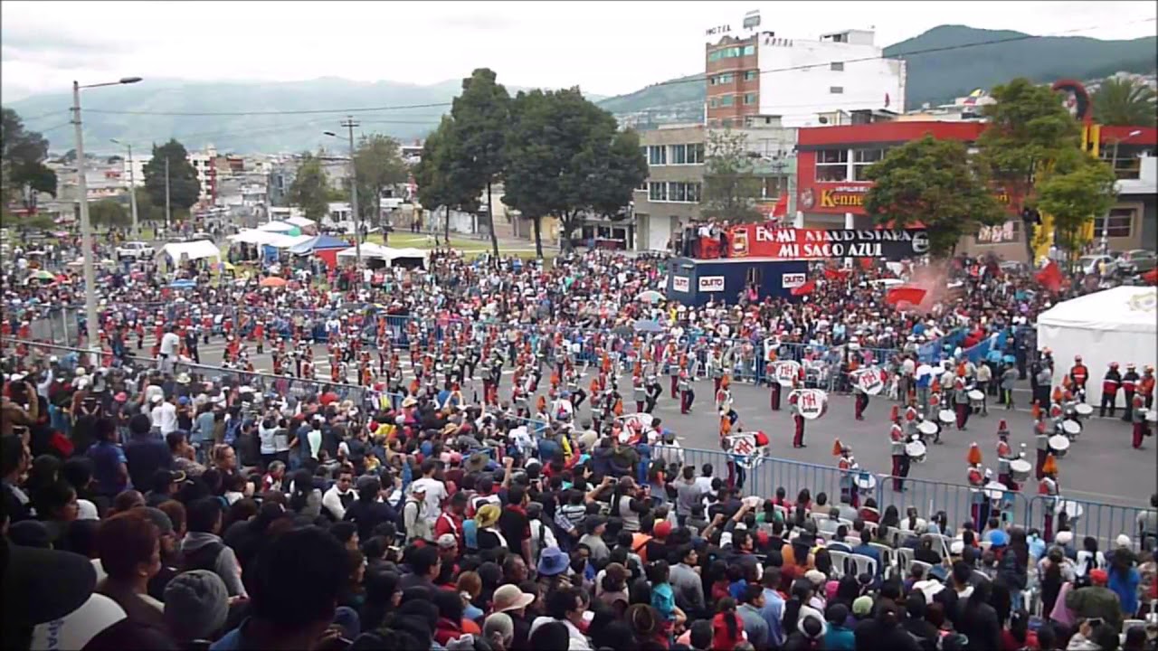 Banda de guerra Montúfar 2017 Desfile de la Confraternidad Sur