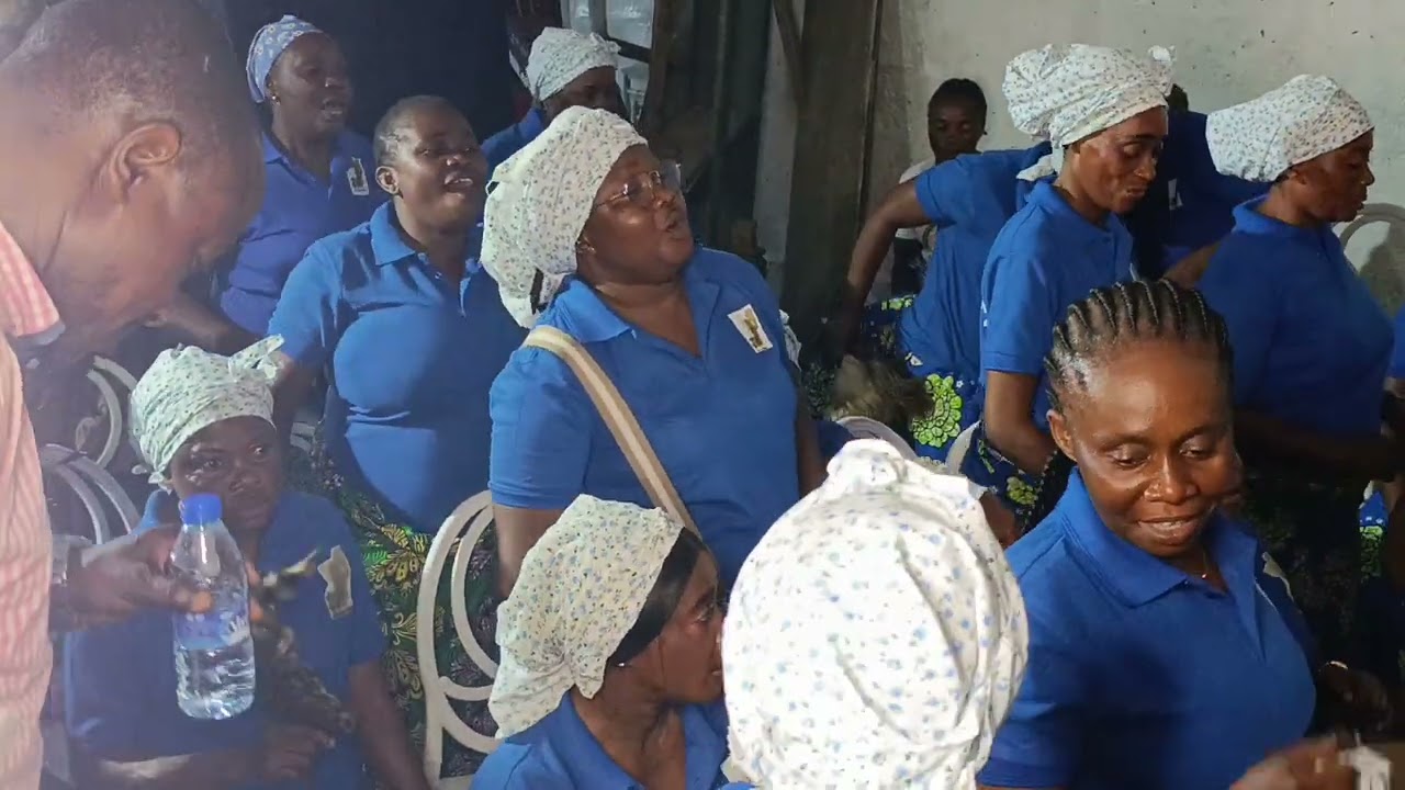 Otema Maka Bilengués ya Congo à Moukondo a la veillée de l'honorable Joseph Mbossa 