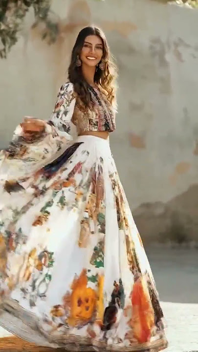 Whimsical Floral Two-Piece Ensemble Showcase #bohochic #fashion #florals