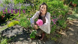 Favorite Fragrant Cottagecore Flowers in My Garden