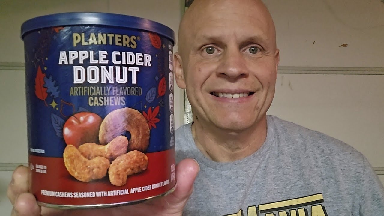 Trying Planters Apple Cider Donut Cashews