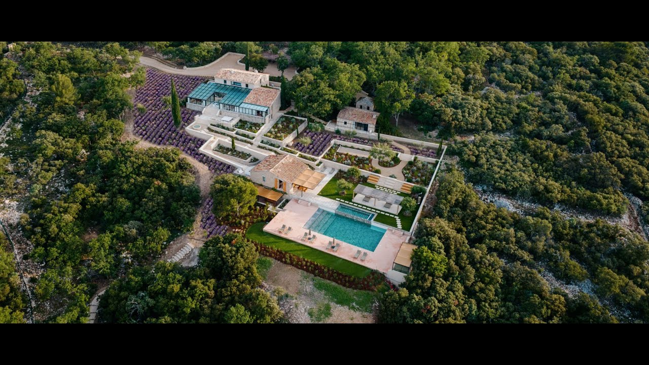 Your Holiday Villa Retreat in Gordes France